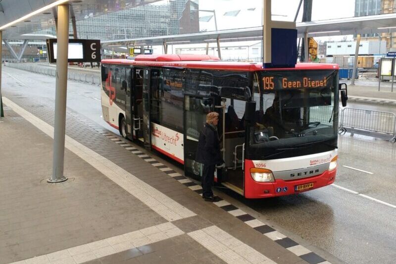 Syntus Utrecht l Utrecht Centraal -Bus 195 l MondoMarketing l Performance Driven Digital Marketing Bureau